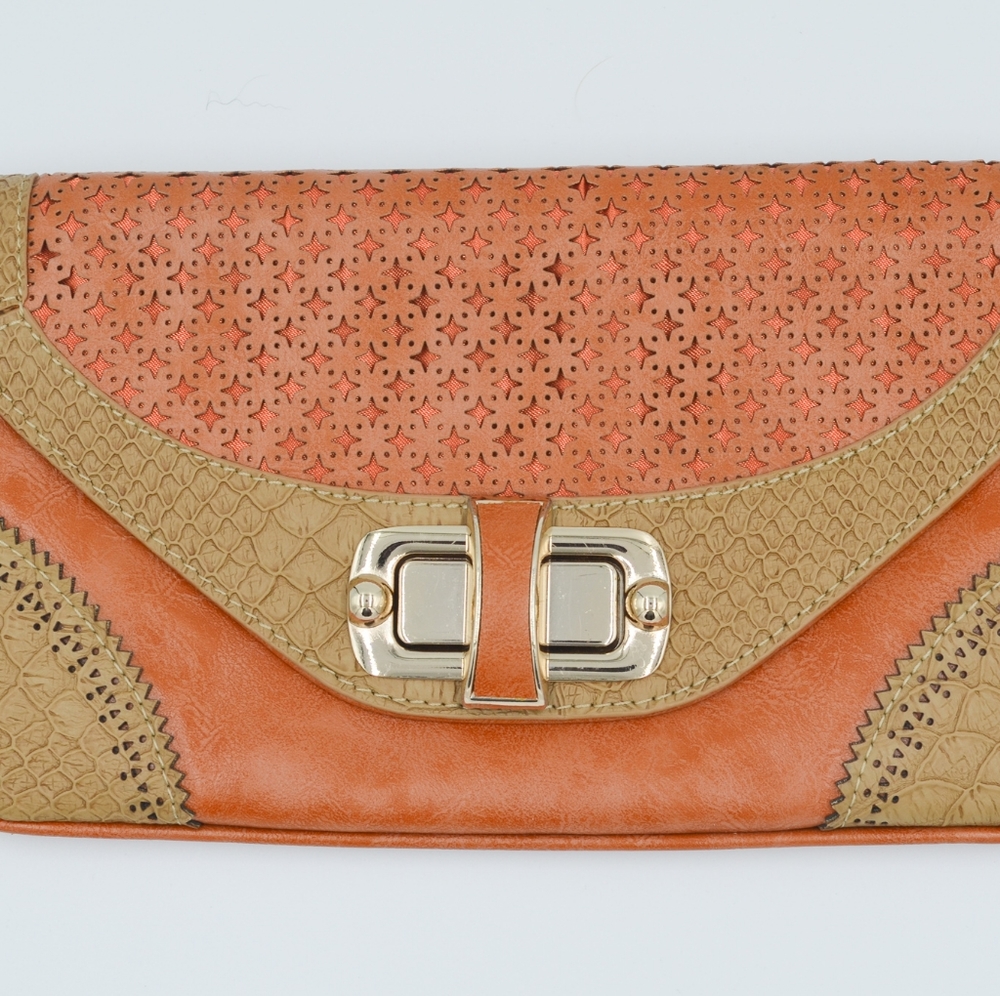 Laser cut clutch